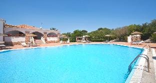 Chic Villa Antonina One Bedroom sleeps 4 Apartment in Sardinia