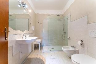 Chic Villa Antonina One Bedroom sleeps 4 Apartment in Sardinia