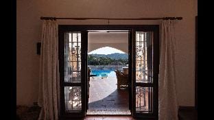 Chic Villa Antonina 2 Bedroom Apartment sleeps 6 Apartment in Sardinia