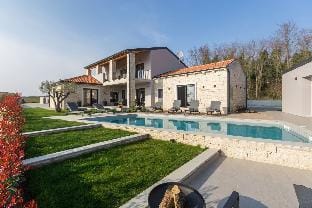 Harmony in Mofardini Apartment in Istria County