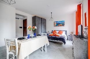 Modern Studio, Central Location Apartment in Sliema