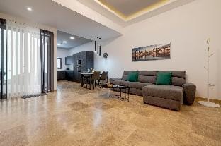 Top Location, 1 Bedroom with Terrace Apartment in Sliema