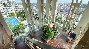 Comfort 1BR Sky Terrace Apartment By Travelio Apartment in Jakarta