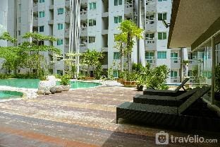 Comfort 1BR Sky Terrace Apartment By Travelio Apartment in Jakarta