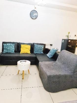 Mansion One27 1 room 6pax Gleaneagles Gurney Town Apartment in George Town