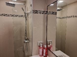 The Maldives Laguna Beach 3 by Pool access unit Apartment in Pattaya City