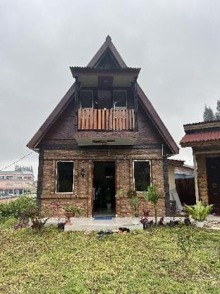 Ulina Villa Segitiga Berastagi Villa in Indonesia