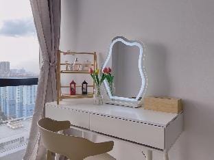 FREE Parking 2BR 1 Min walk Pavilion2 REVO L12 Vacation rental in Federal Territory of Kuala Lumpur