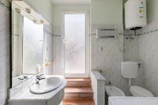 Bright Studio with balcony by Wonderful Italy Apartment in Bologna