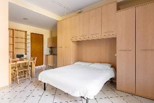 Bright Studio with balcony by Wonderful Italy Apartment in Bologna