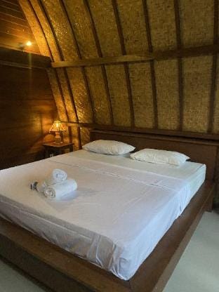 Oktavia bungalows Vacation rental in Pemenang