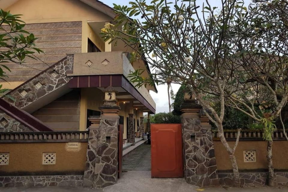 Hotel O Kos Moncok Hotel in West Nusa Tenggara, Indonesia
