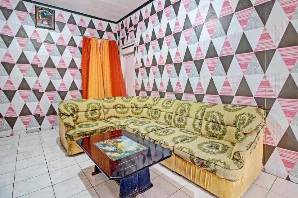 OYO 92759 Penginapan Piji Kembar Hotel in East Java