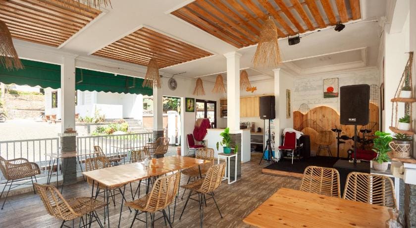 Urbanview Resort Syariah Khansa Cisarua Puncak by RedDoorz Hotel in Cisarua