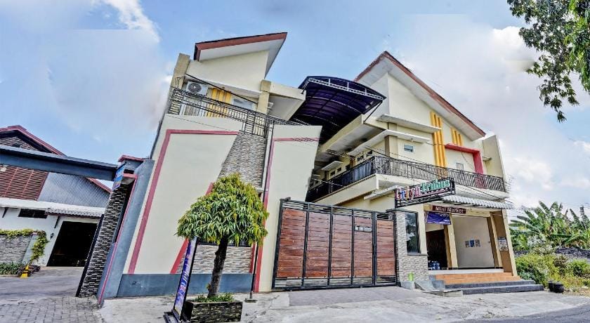 OYO Life 92773 Griya Trubus Syariah Hotel in East Java