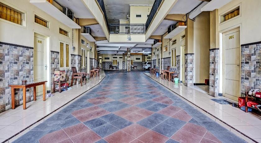 OYO Life 92773 Griya Trubus Syariah Hotel in East Java