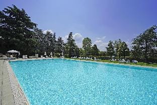 Residence Punta Gro' 2/5 by Wonderful Italy Apartment in Sirmione