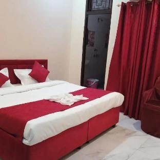 Hotel Excel Homestay by dnb rooms  Vacation rental in Uttarakhand