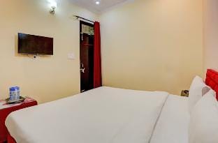 Hotel Excel Homestay by dnb rooms  Vacation rental in Uttarakhand