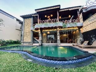 Villa Dewa Dewi 2 (3BR Private Villa) Villa in Ubud