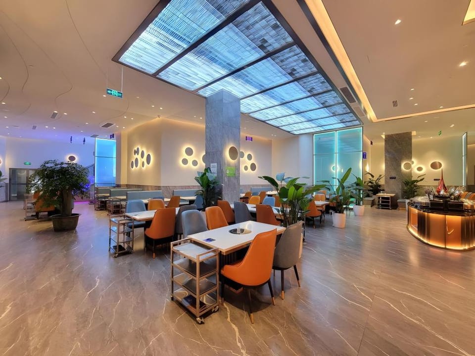 Shenzhen Naive S Hotel - Xili Metro Station Branch Hotel in Hong Kong