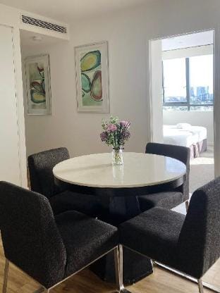 Private Apartment in Ruby Surfers Paradise  Apartment in Surfers Paradise