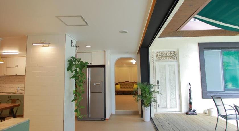 Slow Vibe Myeongdong Bed and Breakfast in Seoul