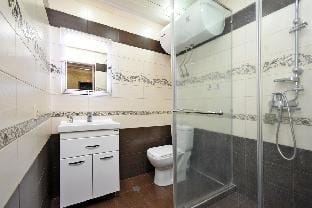 Full House Modern Apartment on Amiryan street Apartment in Yerevan