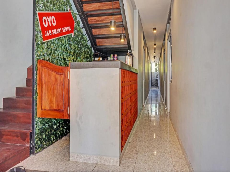 Capital O 92765 J&b Smart Sentul Hotel in West Java
