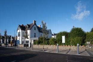 Ocean Cabins No 13 @ The Square - Saundersfoot Apartment in Saundersfoot