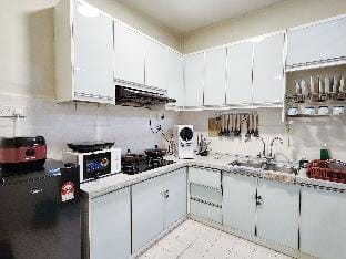 Shah Alam U8 Cozy 6+3 PAX Fully Air-Con Suite Apartment in Selangor, Malaysia