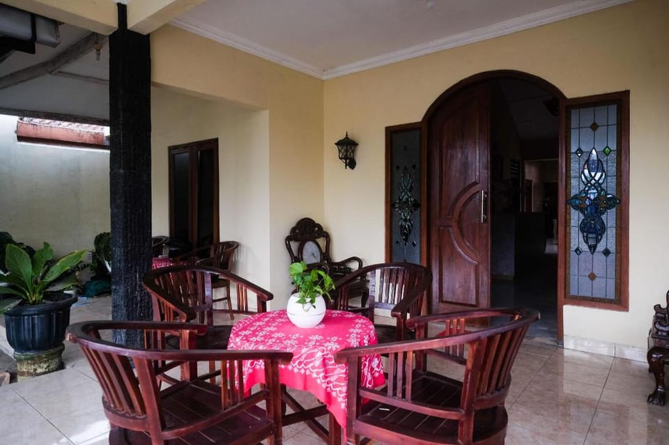 RedDoorz near Candi Ratu Boko 2 Hotel in Special Region of Yogyakarta