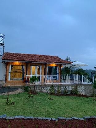 Dambri View Garden-Nha go doc lap Vacation rental in Lâm Đồng