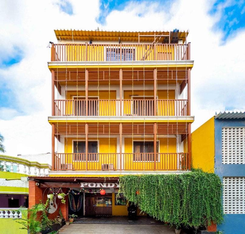 Pondy Stay 10 mins from Eden Beach Hotel in Puducherry, India