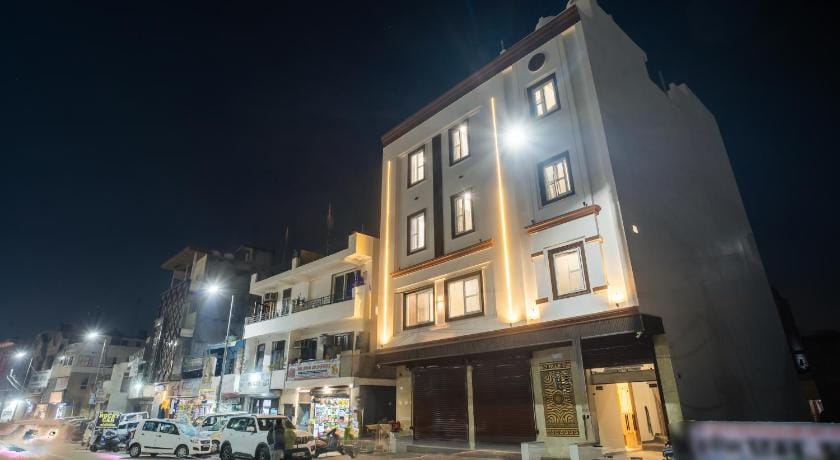 Hotel Aditya Residency Sector 63 Noida Hotel in Noida