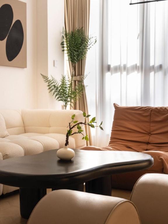 Xintiandi Design Apartment 3 Bedroom 2 Bathroom Apartment in Shanghai