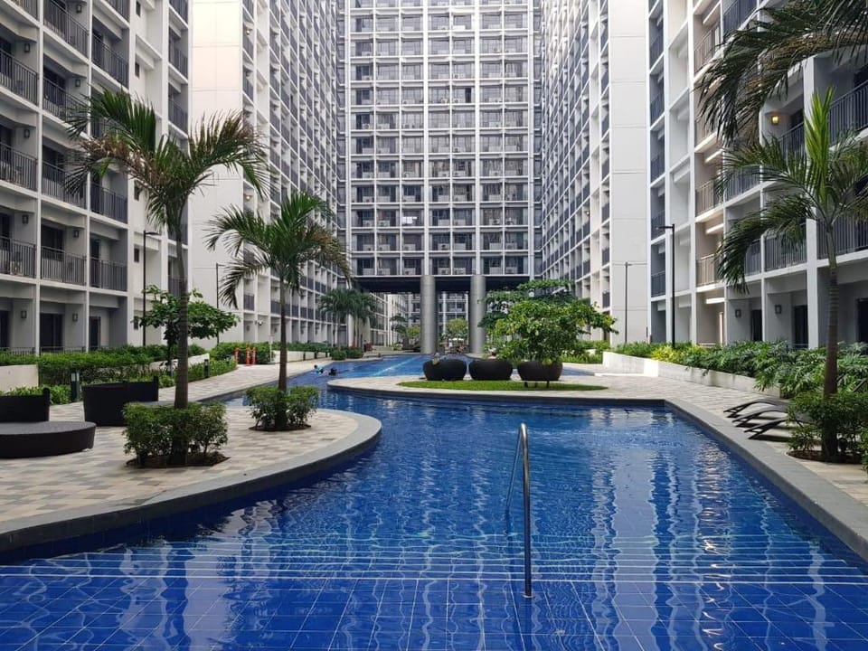 Shore 2 Residences Mall of Asia Simply Chic Suites Apartment in Pasay