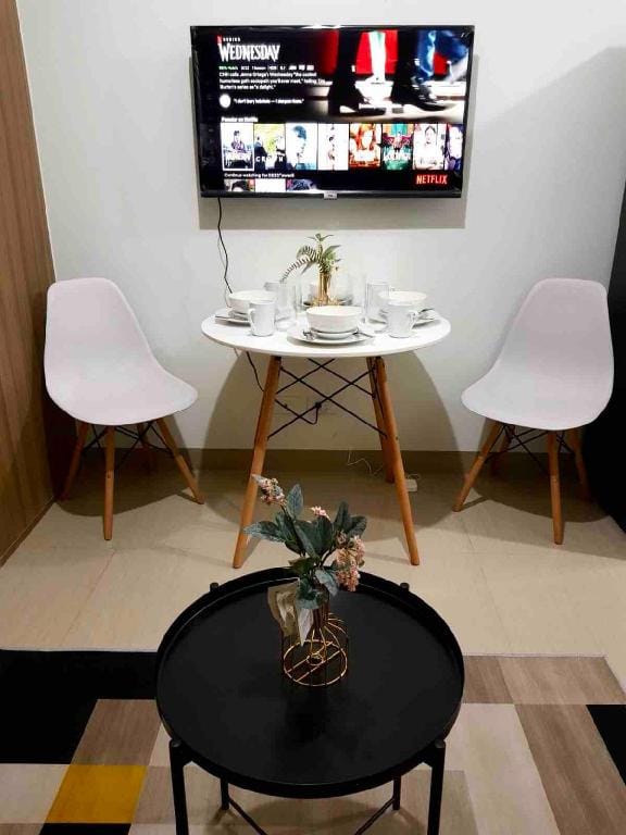 Shore 2 Residences Mall of Asia Simply Chic Suites Apartment in Pasay