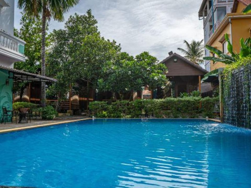 Habana Angkor Boutique Hotel Bed and Breakfast in Krong Siem Reap