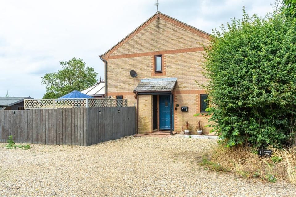 2 Bedroom Rural Escape In Peaceful Elmswell Vacation rental in St Edmundsbury District