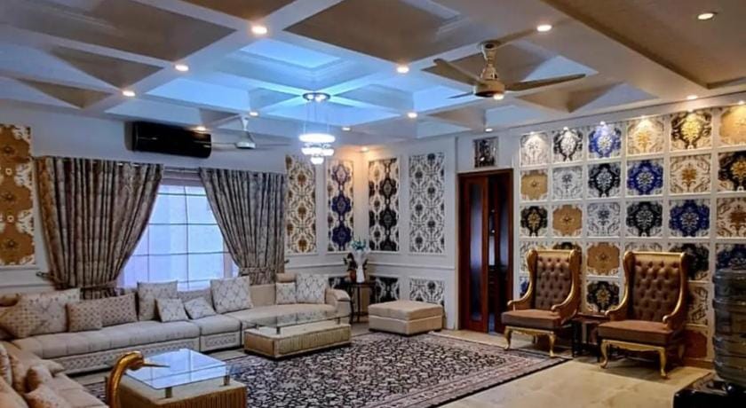 Arena Lodge Guesthouse Bed and Breakfast in Islamabad