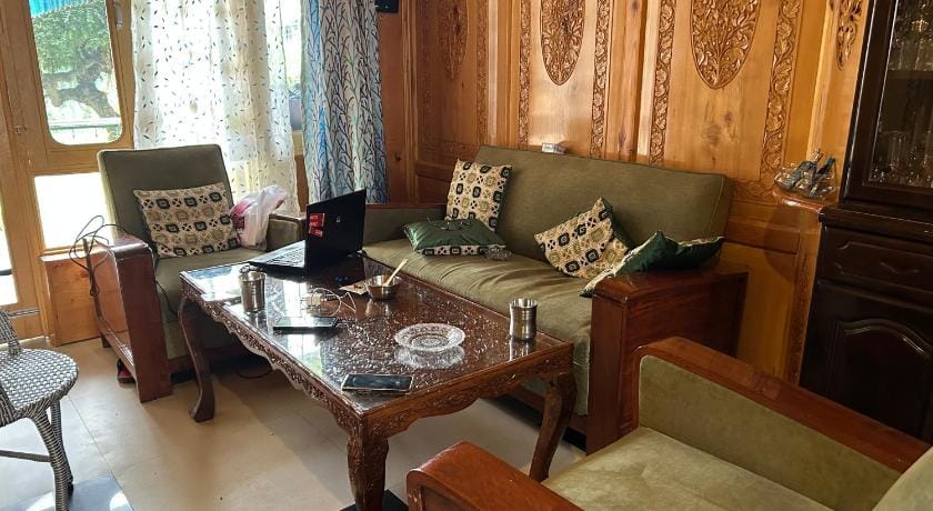 The Local B&B Bed and Breakfast in India