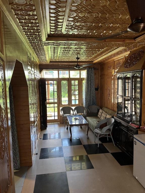 The Local B&B Bed and Breakfast in India