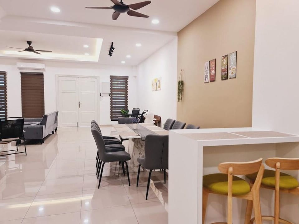 New! Happiness Villa Melaka up to 28pax @HMemories Villa in Malacca