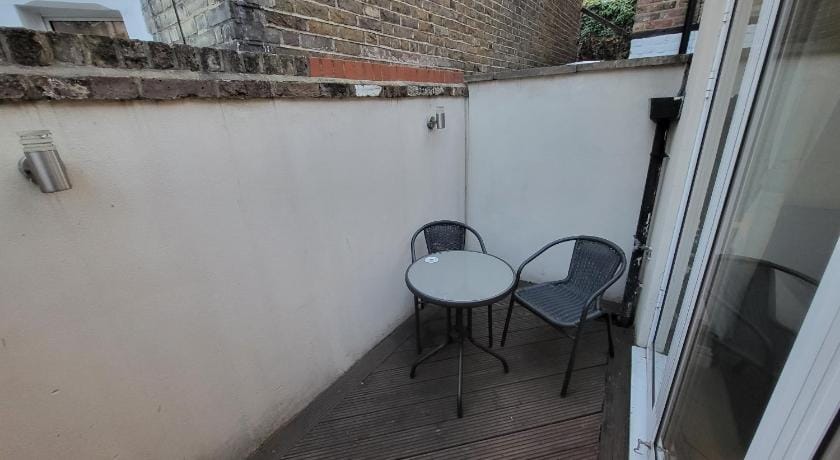 Large 4 Bedroom House in Central London Apartment in London