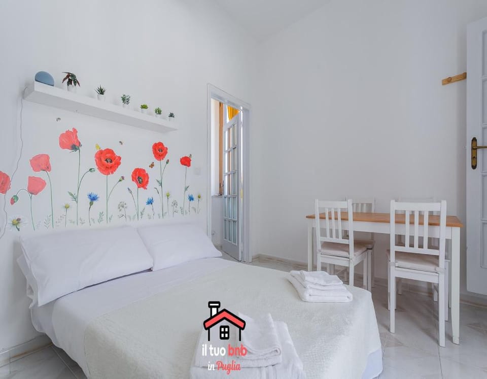 Casa Bianca bnb. Big Terrace! 10min Airport, Beach Apartment in Basilicata