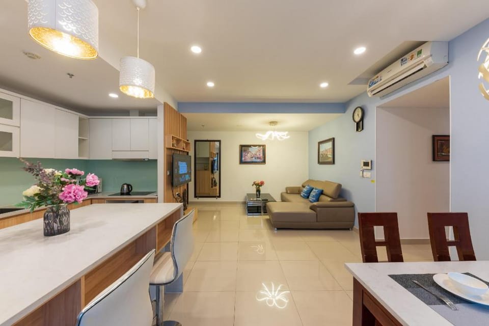 YO'S Homes River Gate Apartment 3Bedroom RiverView Apartment in Ho Chi Minh City