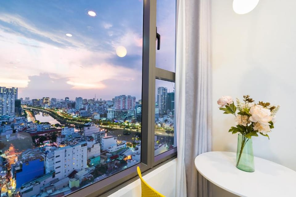YO'S Homes River Gate Studio Suite City View Apartment in Ho Chi Minh City