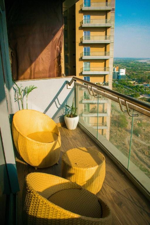Paraíso - Your Next Space Apartment in Noida