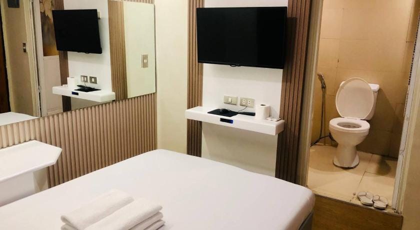 Paradise Hotel Hotel in Quezon City